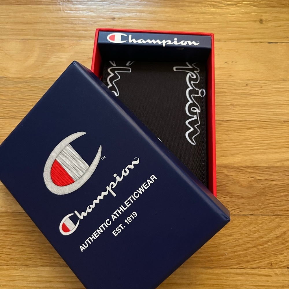 Champion Wallet - Picture 2 of 4